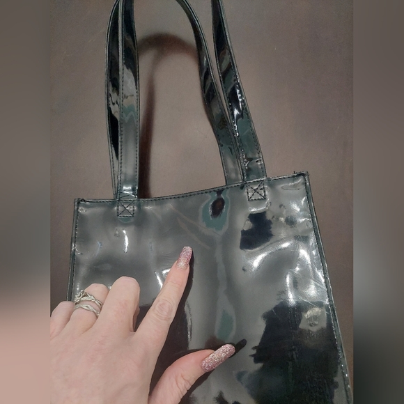 Saks fifth avenue handbag - Picture 6 of 8